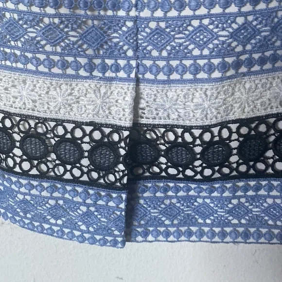 TALBOTS PETITE | Lace | Fully lined | zipper back skirt - Picture 3 of 7